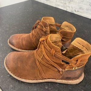 Born Tarkiln boots